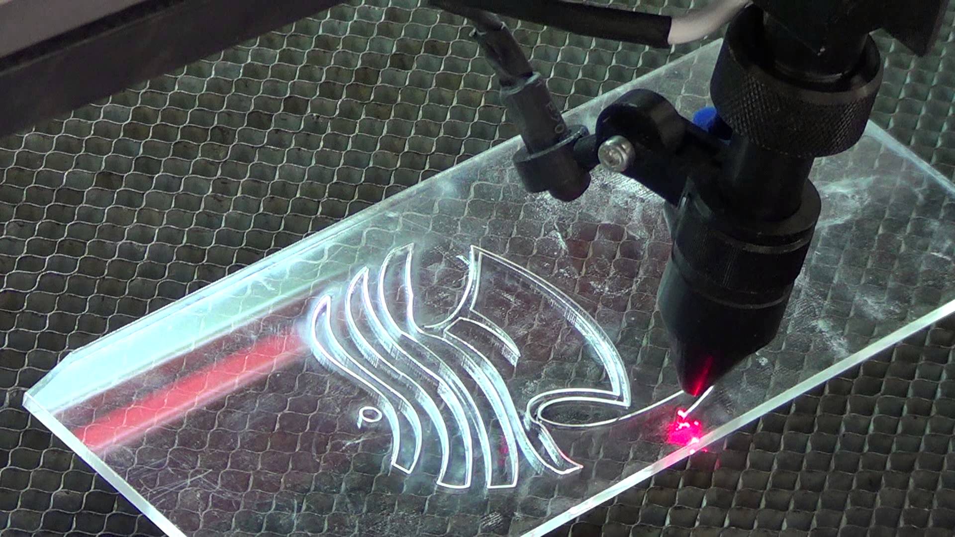 laser cutting services in uae